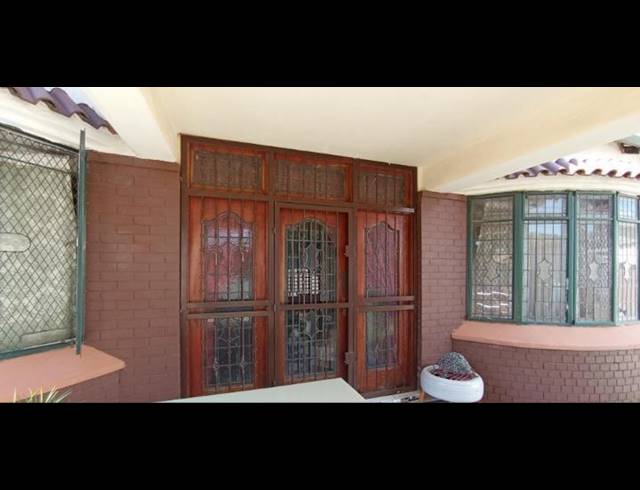 3 BEDROOM HOUSE FOR SALE IN KENSINGTON